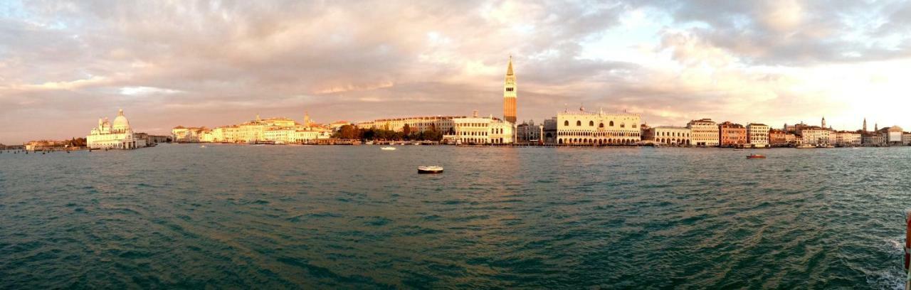 Ca Lezze Bell'Appartamento Nel Cuore Di Venezia Exteriör bild